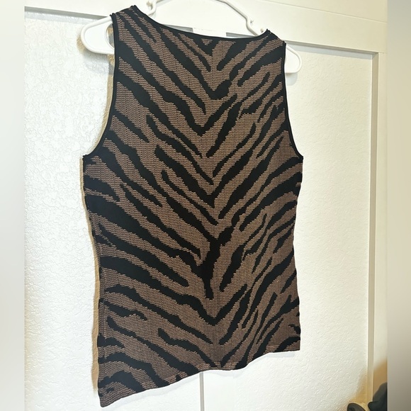 White House Black Market women’s medium animal print knitted tank. - Picture 2 of 8